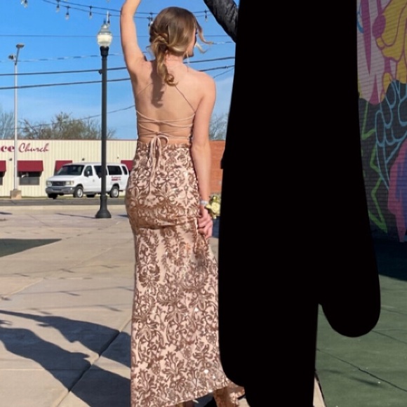 Gold prom/hoco Windsor dress - Picture 2 of 2